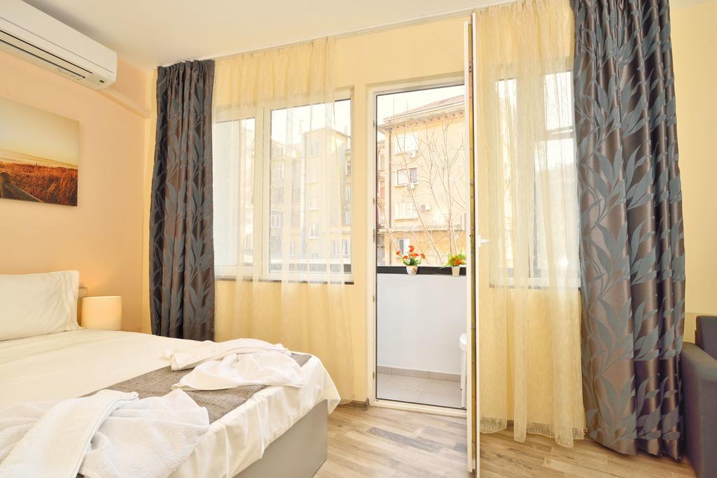 Central Studio #3 Burgas Extérieur photo