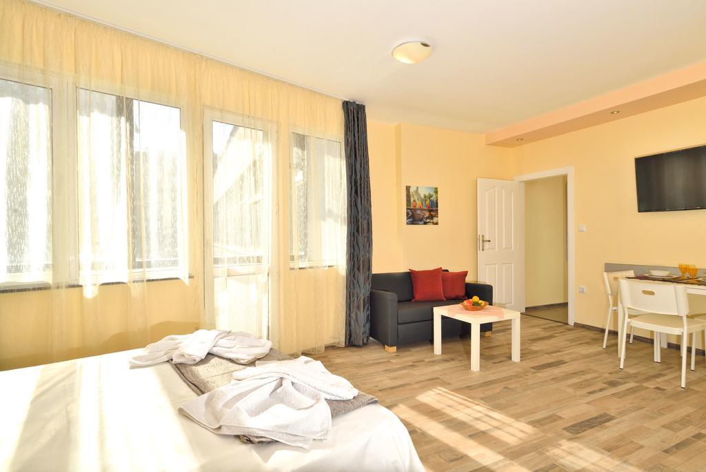 Central Studio #3 Burgas Extérieur photo